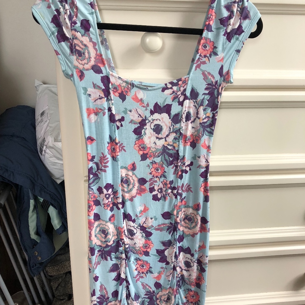 Short fitted floral dress